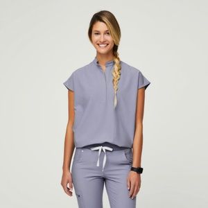 FIGS Scrubs top